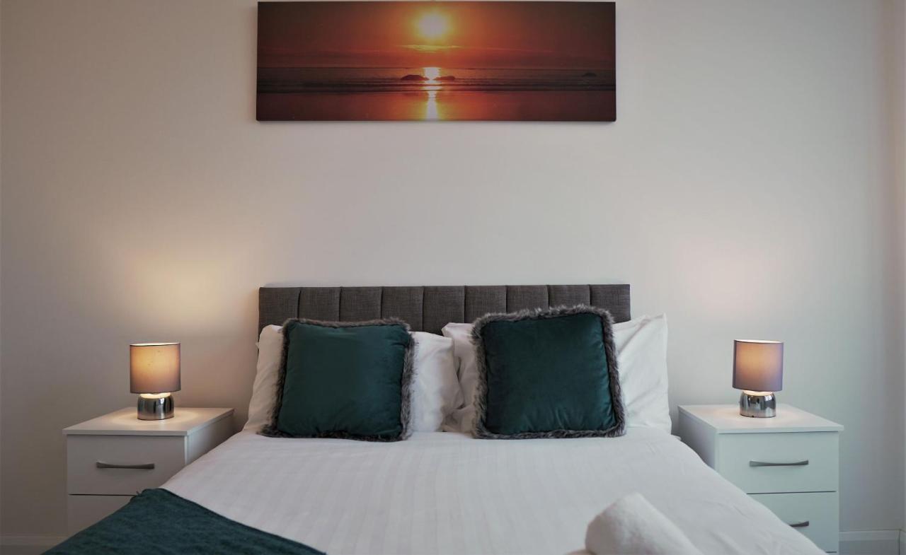 Sapphire House Apartments Телфорд Экстерьер фото