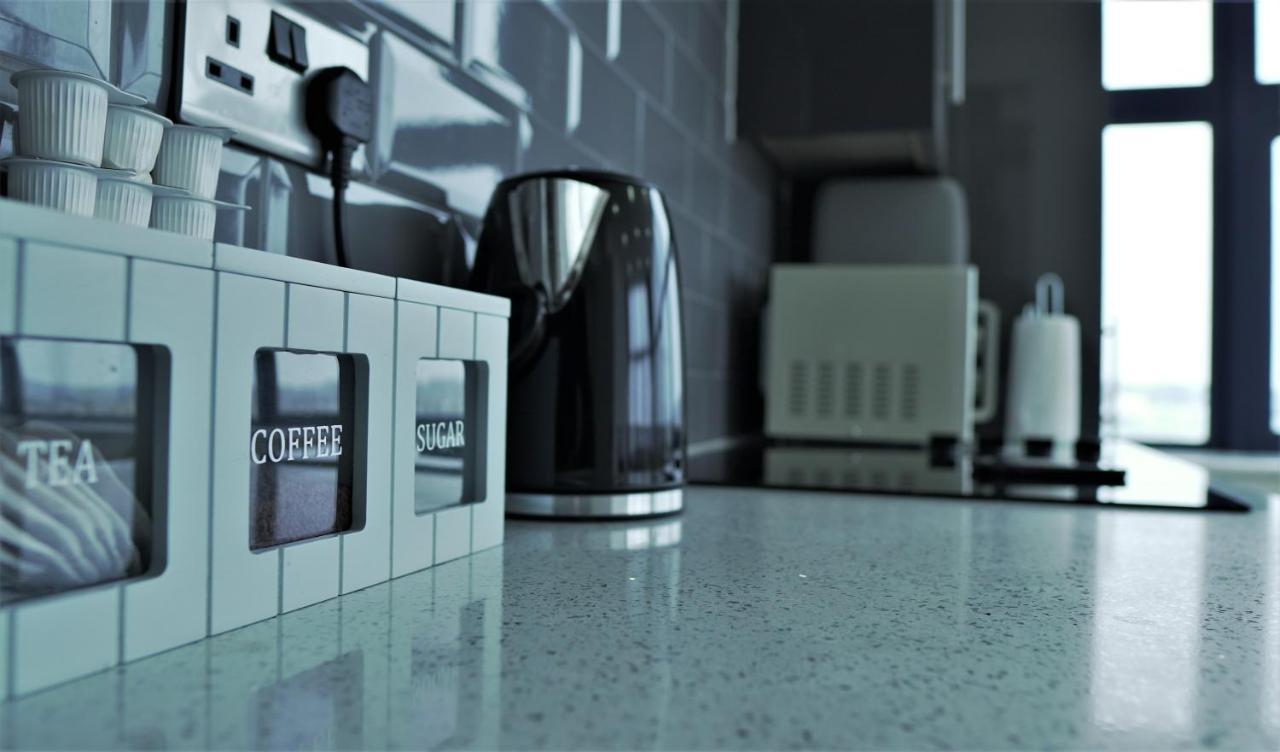 Sapphire House Apartments Телфорд Экстерьер фото