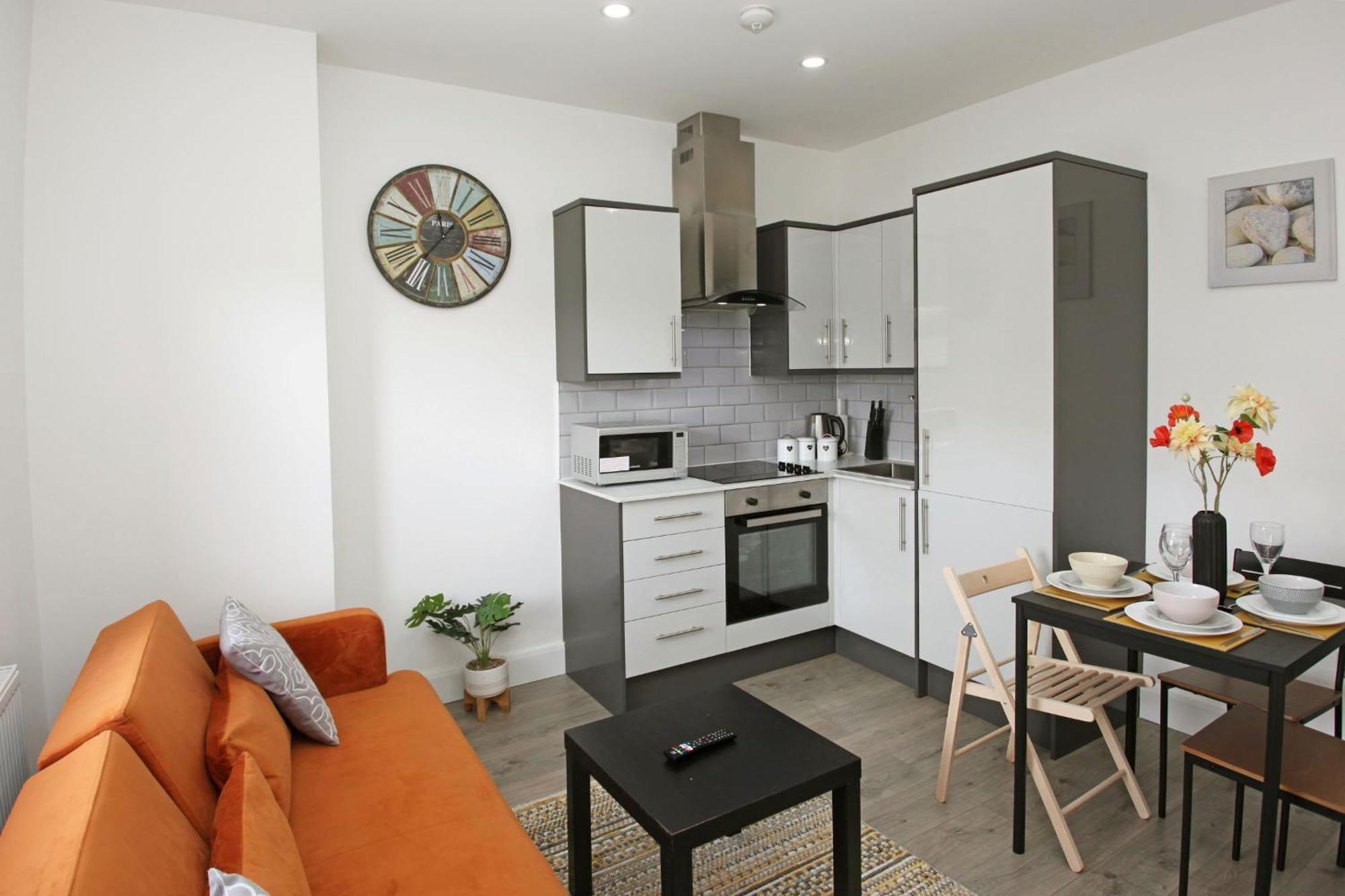 Sapphire House Apartments Телфорд Экстерьер фото