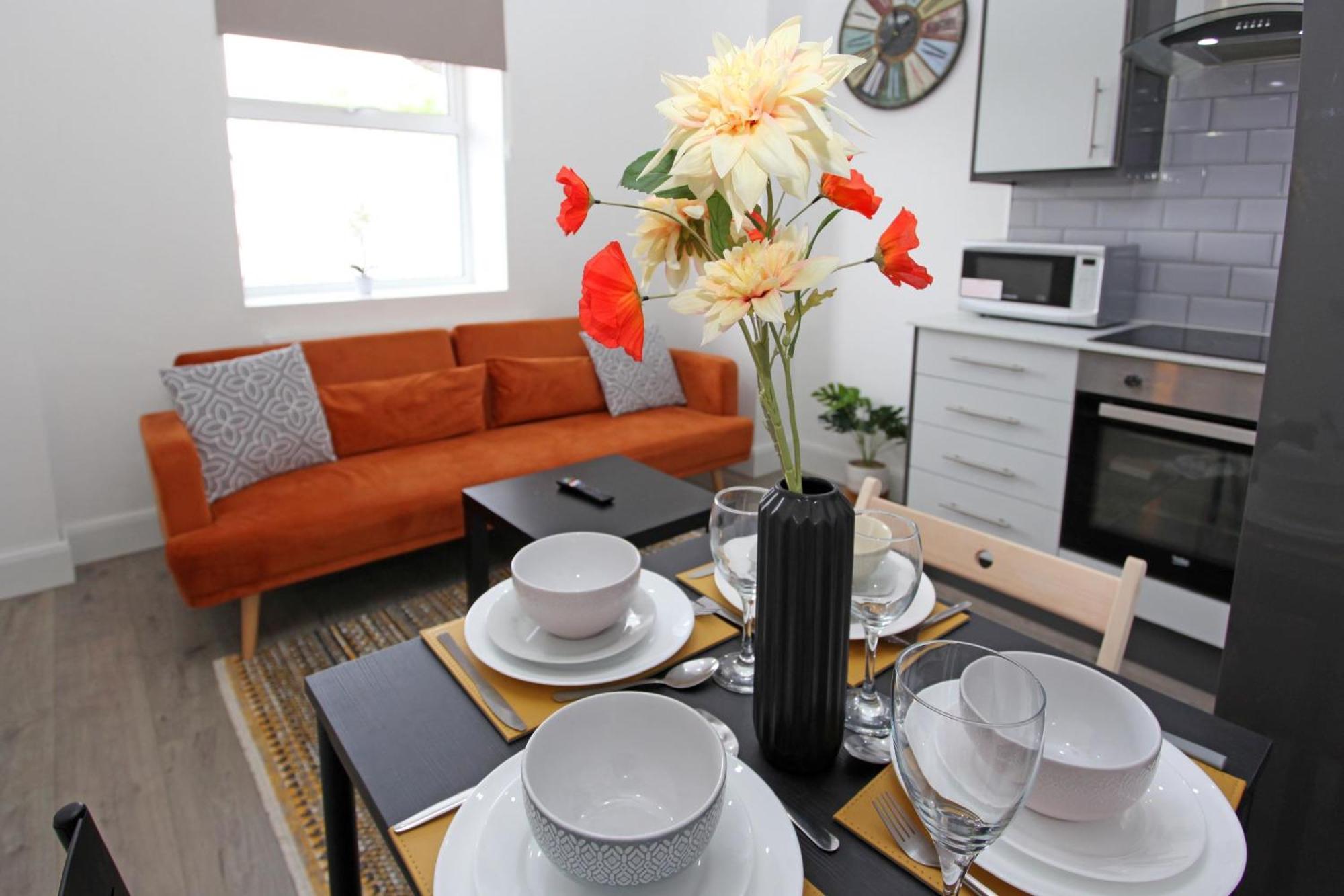 Sapphire House Apartments Телфорд Экстерьер фото
