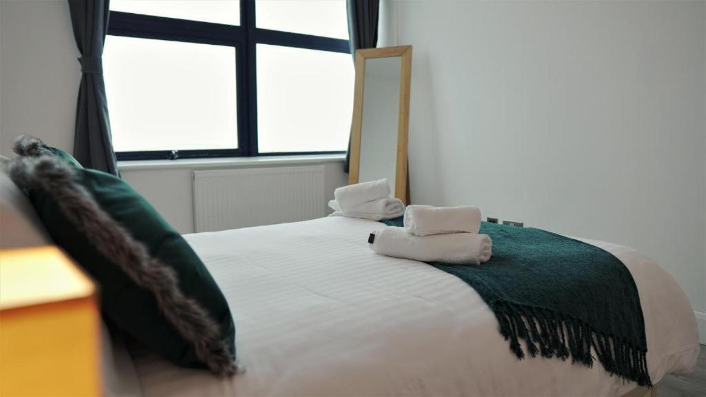 Sapphire House Apartments Телфорд Экстерьер фото
