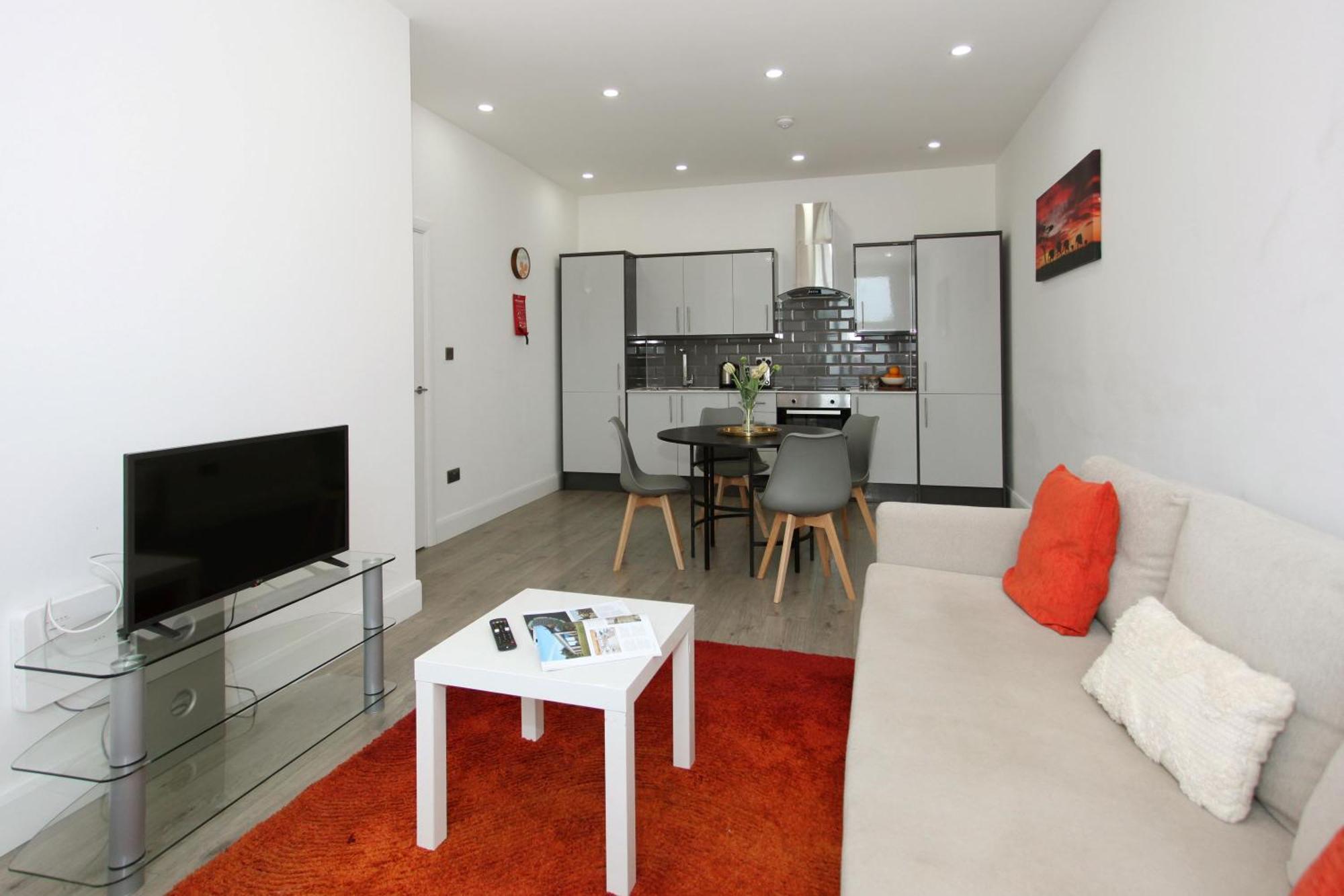 Sapphire House Apartments Телфорд Экстерьер фото