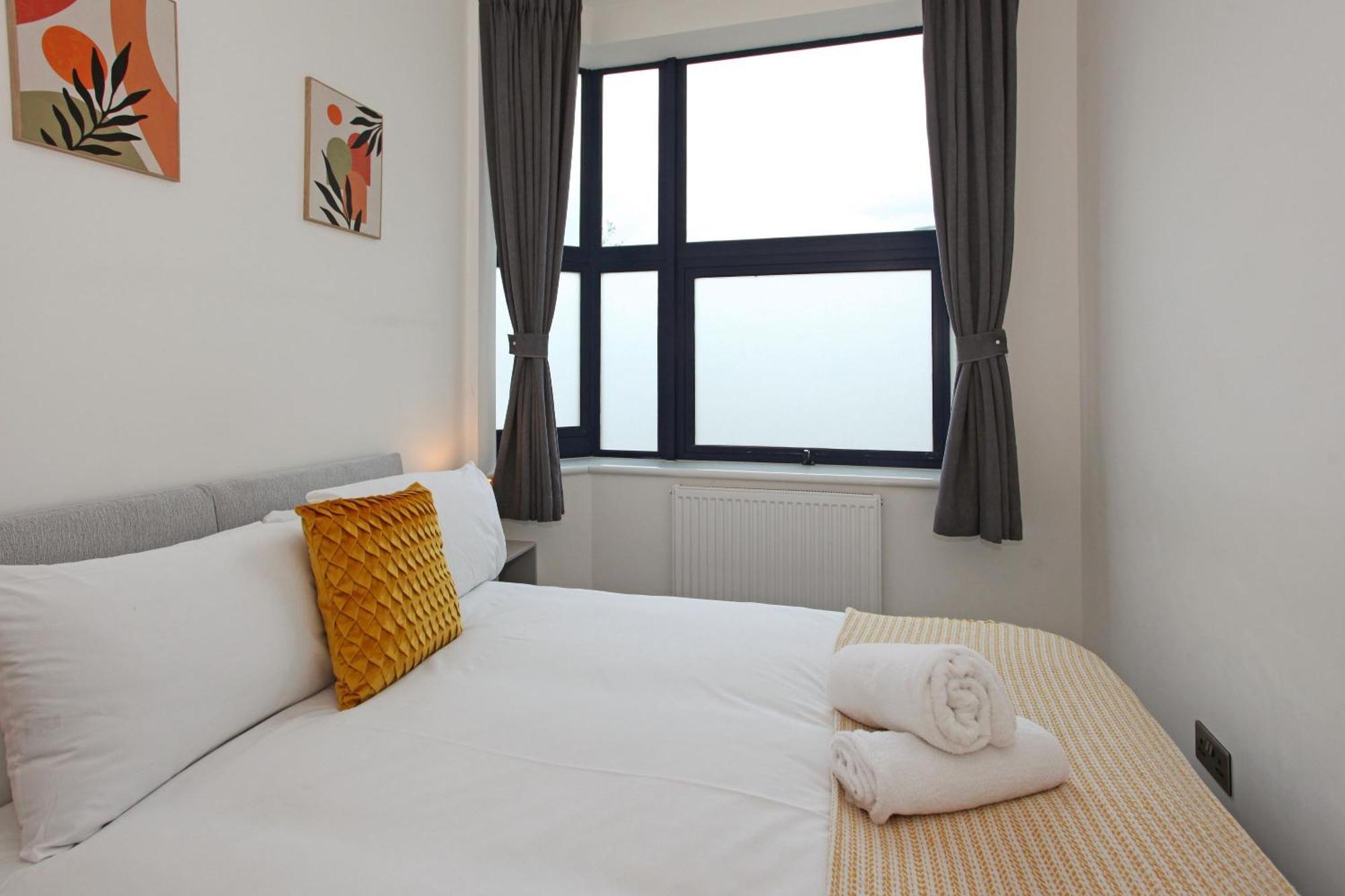 Sapphire House Apartments Телфорд Экстерьер фото
