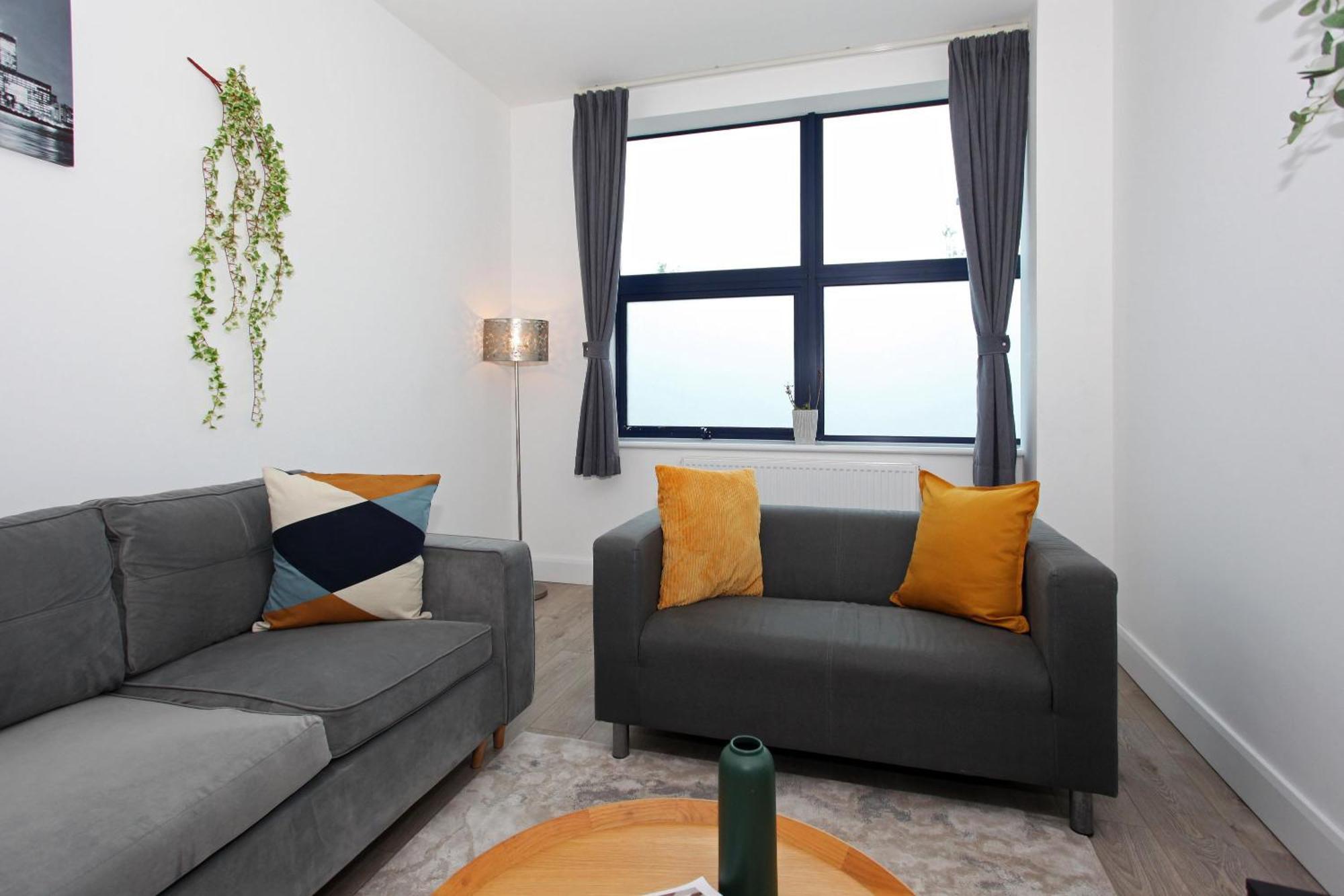 Sapphire House Apartments Телфорд Экстерьер фото